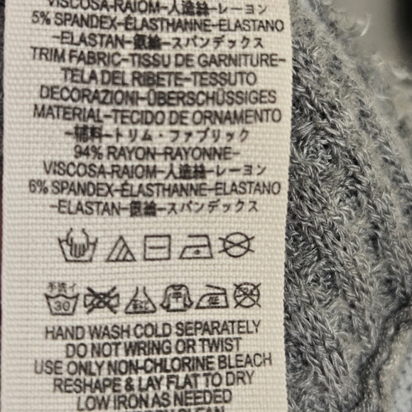 We The Free Gray V-Neck Oversized Distressed Long Sleeve Top Size Small - Picture 7 of 7